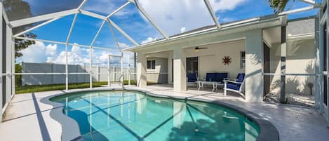 Private pool vacation rental in Cape Coral, Florida