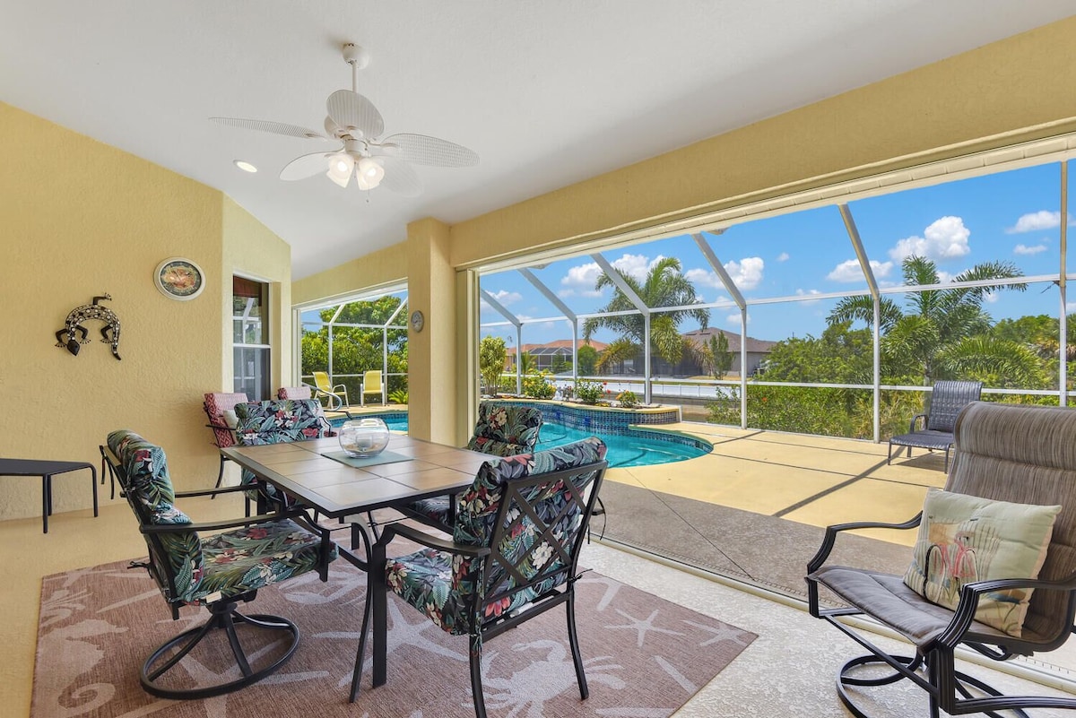 Palm Breeze- Northern Exposure Waterfront Swimming Pool Home