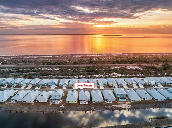 Walking, golf cart, bike path connects to the beach!