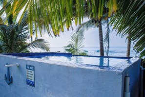Solar heated oceanfront hot tub