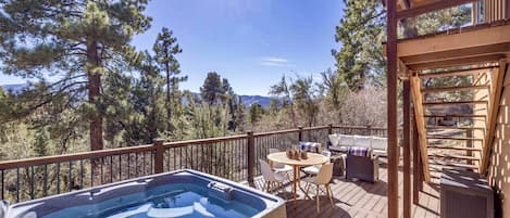 Newly remodeled deck! Incredible views with spa, fire-pit and entertaining!