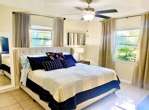 MASTER BEDROOM - SPACIOUS SUNNY, PRIVATE