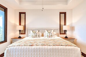 Master bedroom, King bed