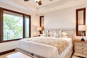 Master bedroom, King bed