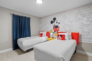 Mickey mouse bedroom (2 twin beds with TV)