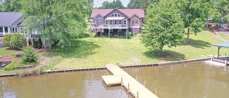 2400 square foot home with deck and dock in a quiet cove