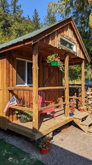 Here's the cute bunkhouse for extra guests.