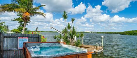 Coastal Breeze Siesta's private Hot Tub overlooking the bay!
