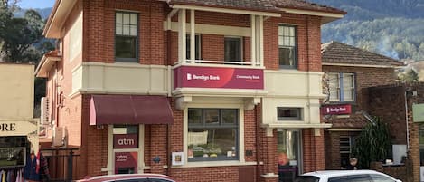 Front View of The Bank Warburton above the Bendigo Bank building