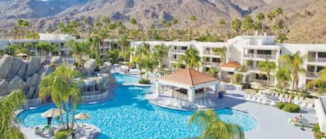 Palm Canyon Resort truly is an oasis in the desert