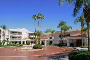 An inviting greeting awaits when you arrive at Palm Canyon.