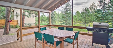 Pinetop Vacation Rental | 2BR | 2BA | 1,600 Sq Ft | 1 Step Required