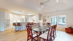 Dining Area with Seating for Eight