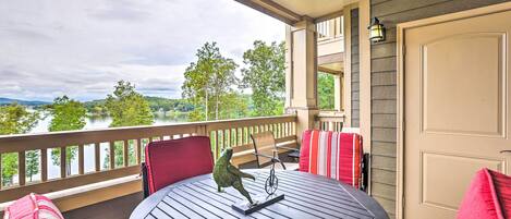 Talladega Vacation Rental | 2BR | 2 BA | 1,147 Sq Ft | Step-Free Access