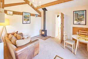 The Hayloft, Burley Woodhead - Host & Stay