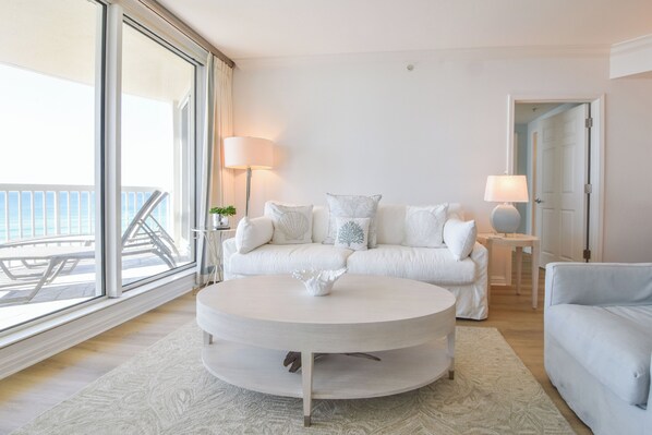 Silver Shells St. Maarten 802 -Living Area