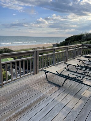 Upstairs outdoor deck for enjoying ocean views and starlit nights and sunbathing