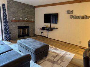 Living Area with Comcast Cable 42" TV