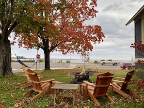 Outdoor seating around fire pit