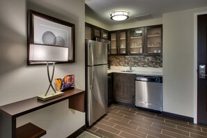 Make a tasty snack in your own kitchenette!