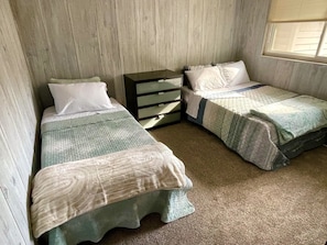 Second bedroom: Full and twin beds