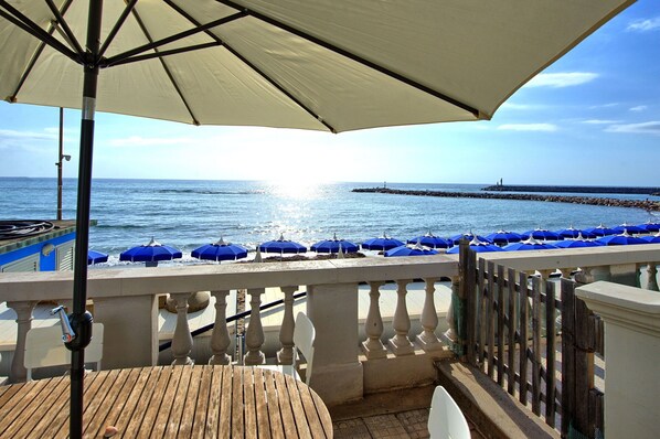 Balcony / Terrace / Patio, Outdoor