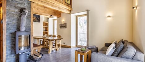 Open plan kitchen, dining and living area