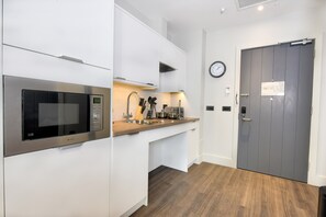 Whip up a quick snack in the kitchenette.