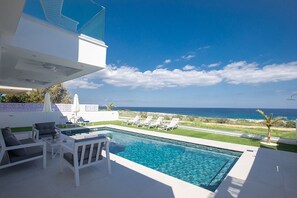 Villa AR5 with Large Garden and Private Pool overlooking the sea views