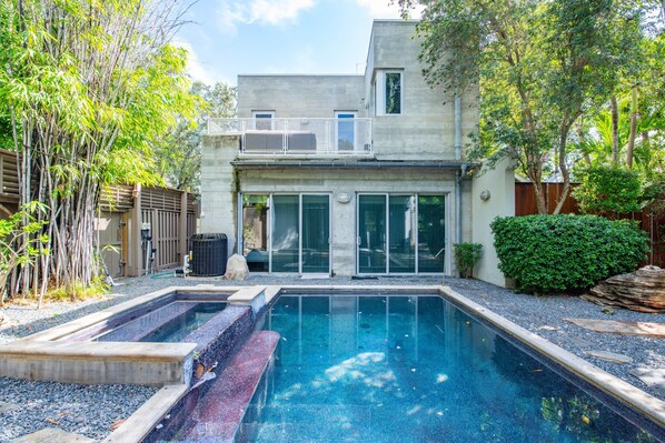 Private Pool