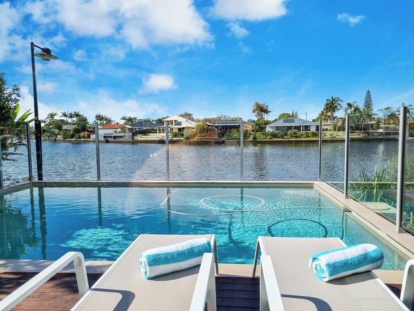 Recent Review: Fantastic house and location! Lovely and attentive hosts! Recommend 100% :)