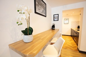 Breakfast bar with high stools