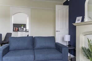 Living Room / Lounge
