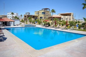 Community Pool & Hot Tub