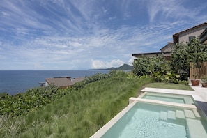 Litubu Bay