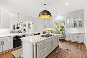 Fully equipped kitchen - Chef's Dream!