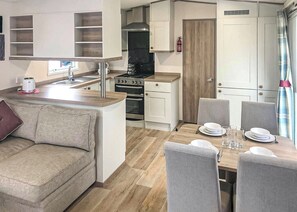 Oak Prestige - Golden Palm Resort, Chapel St Leonards, Skegness