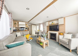 Platinum 3 - Parc Farm Holiday Park, Mold