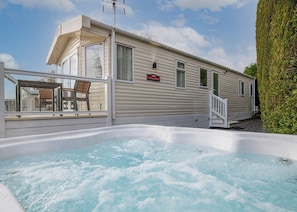 Pembroke 2 - Noble Court Holiday Park, Narberth