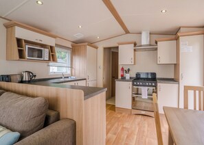Beech 3 VIP - Andrewshayes Holiday Park, Axminster