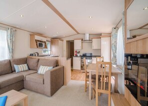 Beech 3 VIP - Andrewshayes Holiday Park, Axminster