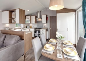Beech 2 - Andrewshayes Holiday Park, Axminster