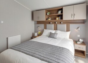 Beech 2 - Andrewshayes Holiday Park, Axminster