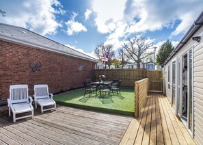 Oak 3 VIP + Private Garden - Andrewshayes Holiday Park, Axminster