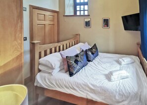 Carmarthenshire Cottage - Grondre Holiday Park, Clunderwen, Nr Narberth