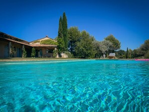 location-villa-piscine