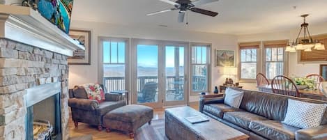 Living Room--- Cozy Fireplace, TV, and Mtn View 