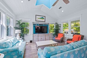 Large and bright living room