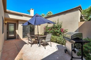 Front Courtyard View