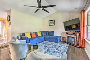 Living Room | Smart TV | Free WiFi | Central Heat & A/C | Single-Story Home